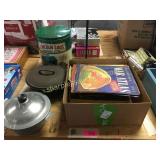 Cast Iron Pot, Cast iron ash tray holder, lincoln