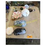 Tea pot, knick knacks