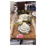 Royal Doulton china, stemware