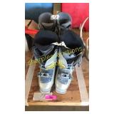 Ski boots ( sz 24,26)