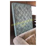 Queen mattress/boxspring