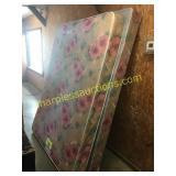 Queen mattress/boxspring