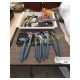 Tools (fish skinner, rubber mallett, pull bar,