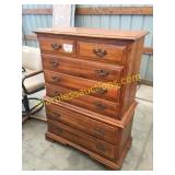 Chest of drawer