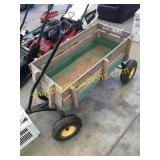 John Deere wagon