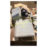 Assorted towels/wash cloths