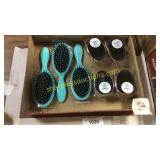 Hair brushes, portable hair brushes
