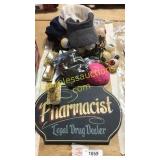 Sign, eyeball lights, hat, pumpkin lights