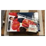 Inflatable boxing gloves