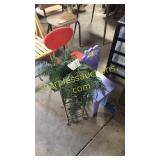2 kids chairs, plant stand