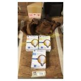 Lightbulbs, nail pouch