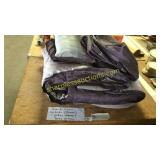 Queen comforter, pillow shams, pillow