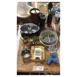 Baking dishes, Pyrex measuring cup