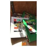 3 five star plastic binders, 1 five star zipper