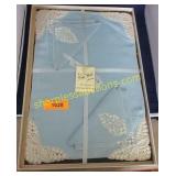 Vintage 100% Irish linen embroidered table set.