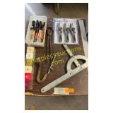 Detail brush set, tobacco canisters &