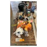 Coffee maker, stuffed toys