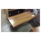 Drop leaf coffee table