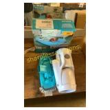 Bed, pool clean pieces