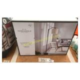 Threshold down bridge floor lamp