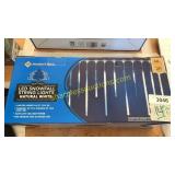 LED snowfall string lights