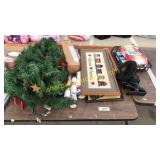 Xmas tree, wall decor, misc household