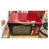 Ginnys microwave - AS IS