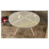 Round Patio table