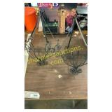 Metal hanging baskets