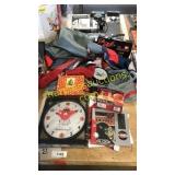 Sports merchandise, tin lunch box