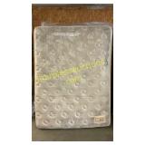 Queen mattress and box spring