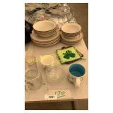 Plate set, assorted glassware