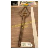 Vintage trap and husking