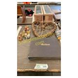 Phonographs records, bear figurines