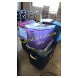 5 totes with lids