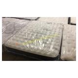 NEW Sterns and Foster Estate Queen size