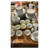 Noritake Fremont 9-10 place China set