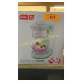 Dash shaved ice maker