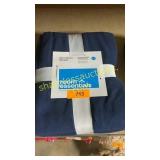 Room essentials micro fleece blanket size twin