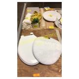 Toilet seat and cover