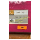 Twin sheet set