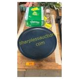 Ceramic plate, Kleenex, glasses