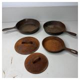 (3) Cast Iron Skillets 9' 6' 8' & (2) Cast Iron
