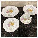 Mikasa Candy Tuft pattern Dinning Set