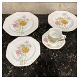 Mikasa Candy Tuft pattern Dinning Set