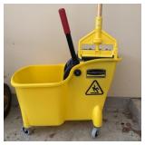 Rubbermaid Commercial Tandem Mop Bucket