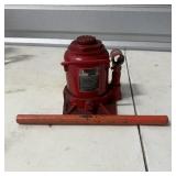 Torin Big Red 20-ton Hydraulic Bottle Jack