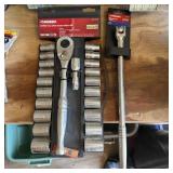 New Huskey Breaker Bar & 22-Pc 1/2" Drive Socket