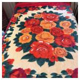 Vintage Acrylic Rose Pattern Heavy Blanket