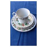 FINE CHINA X-MAS PLATES & SMALL ROCKING HORSE